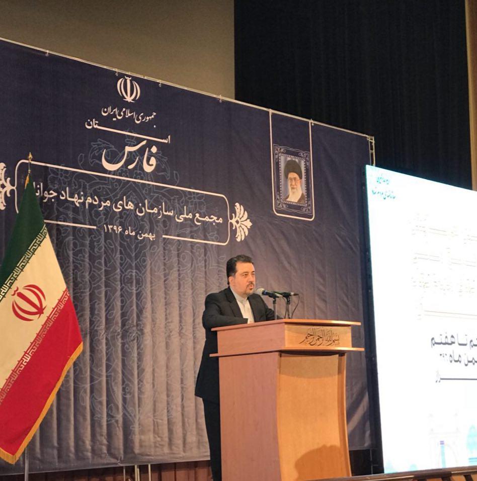 مشاوران جوان در دستگاه&zwnj;ها به کار گرفته شوند