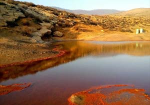 چشمه‌های پلکانی از جنس رنگین‌کمان در ساری !! + فیلم و تصاویر