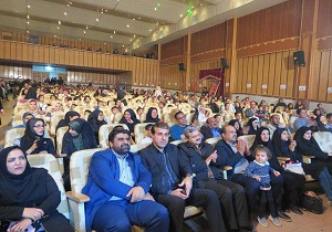 برگزاری جشن شکوفه‌های انقلاب در اردکان
