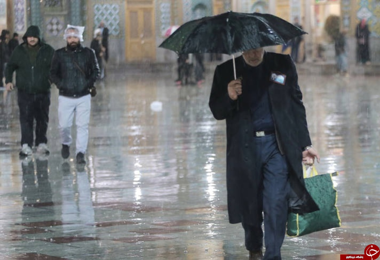 تصاویر دیدنی از بارش رحمت&zwnj; الهی در حرم حضرت معصومه&zwnj; (س)