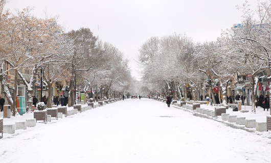 نخستین برف سنگین زمستانی در همدان