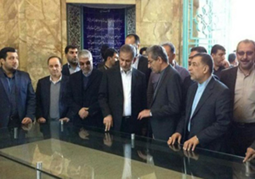 بازدید معاون اول رئیس جمهور از اماکن تاریخی فارس/آتش سوزی کارخانه کاغذسازی صفاشهر مهار شد/پروازهای شیراز به تهران لغو شد