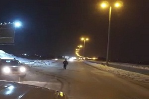 تلاش راهداران برای بازگشایی آزاد راه ساوه_تهران و ساوه_ بوئین زهرا +تصاویر