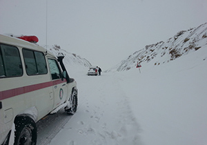 امداد رسانی به  حادثه دیدگان در نقاط مختلف استان گلستان