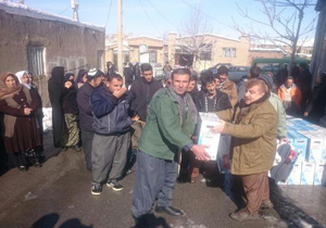 ورزشکار خیر مهابادی یکهزار و110 دستگاه بخاری به زلزله زدگان کرمانشاه اهدا کرد