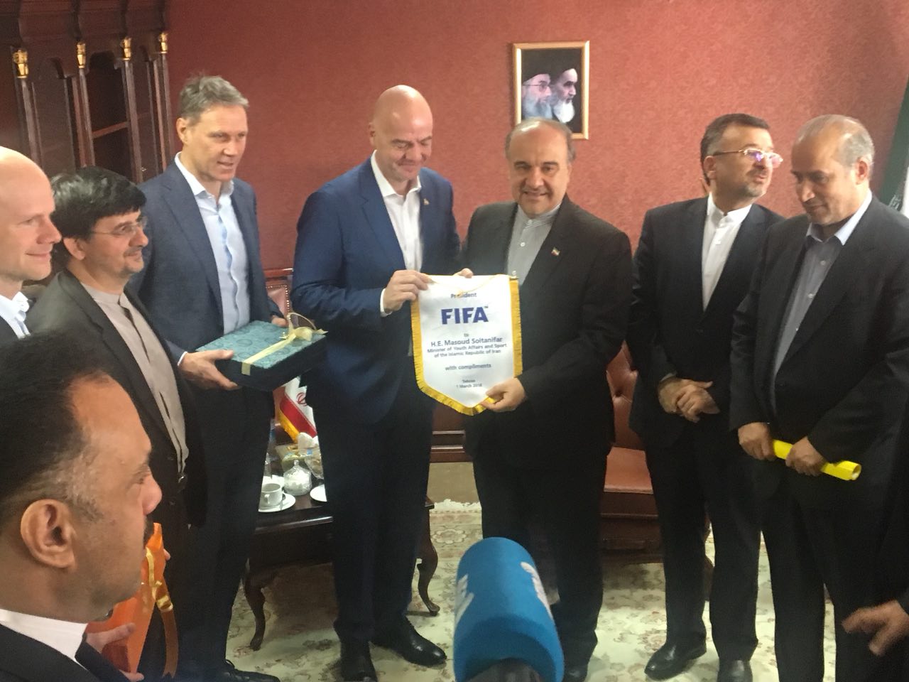دیدار رئیس فیفا با وزیر ورزش و جوانان/ دعوت اينفانتينو از وزیر ورزش