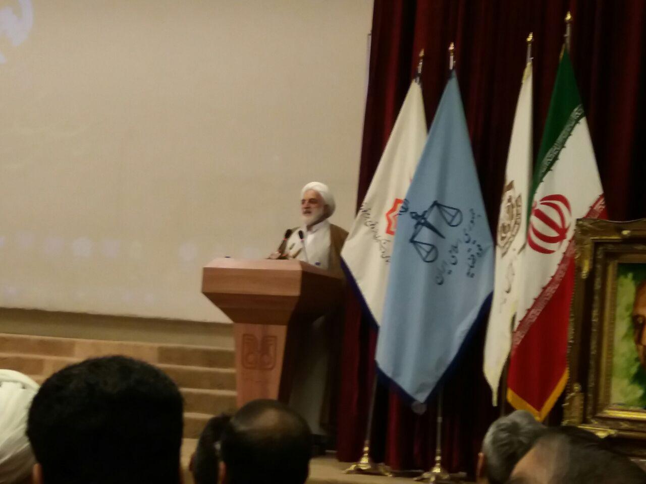 بیکاری یکی از عوامل بسیار مهم در خشونت است