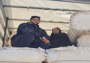کشف قاچاق انسان در محموله حامل پنبه
