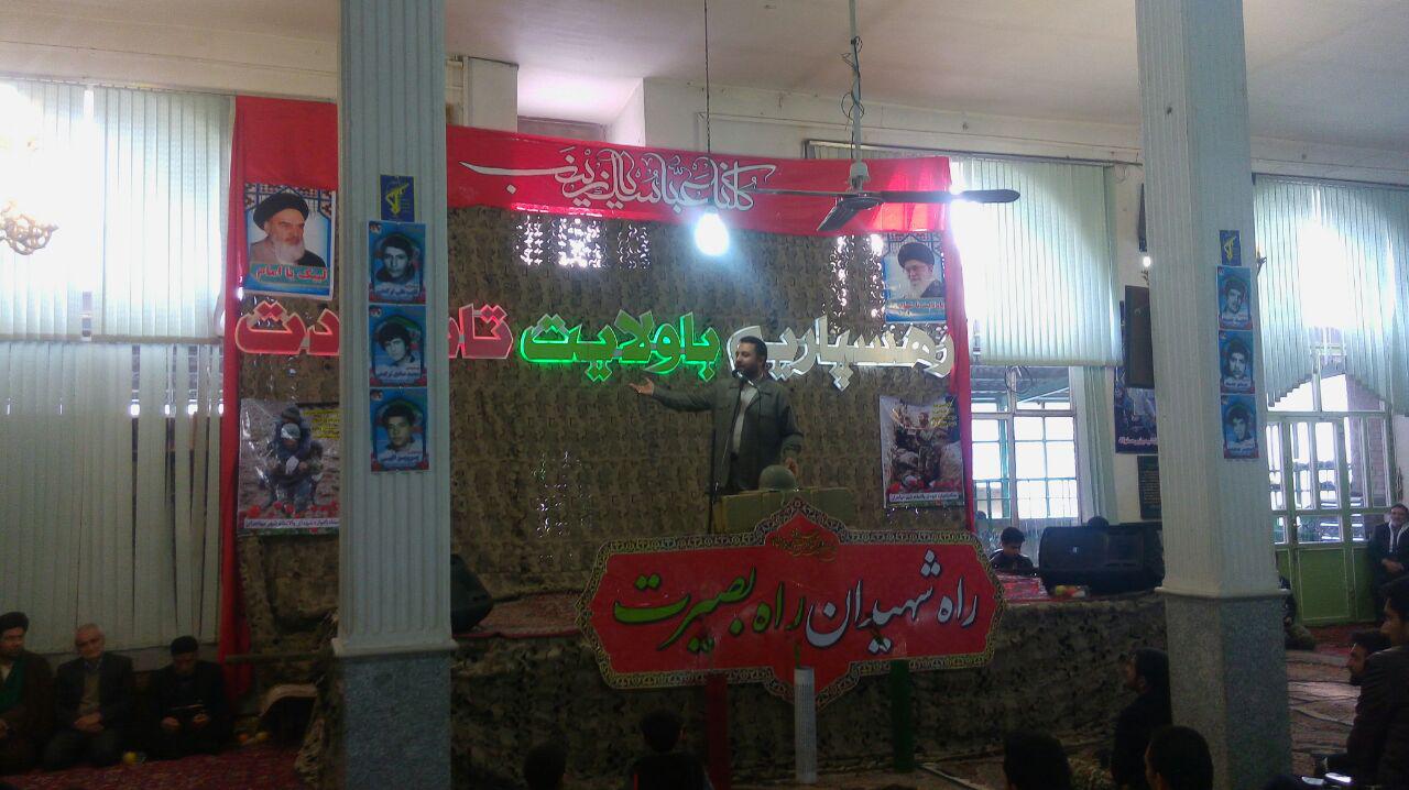 ما با هوشیاری و بصیرت اهداف دشمنان را نقش بر آب می&zwnj;کنیم