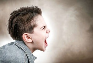 چگونه با کودک پرخاشگر و عصبانی برخورد کنیم؟