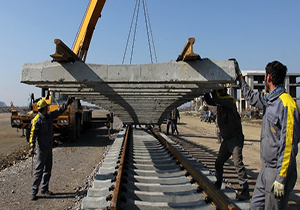 عملیات ریل‌گذاری راه‌آهن رشت - قزوین امسال پایان می‌یابد