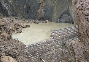آبگیری هلالی‌ های بستک در پی بارندگی های اخیر