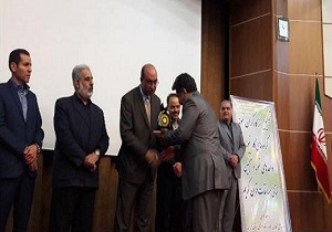 تجلیل از برگزیدگان جامعه کار و تولید در قزوین