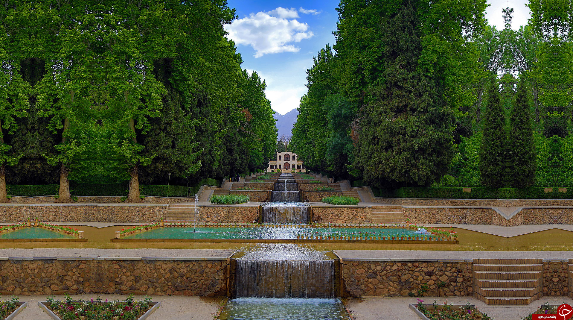 نوروز در کرمان؛ از ازگ بم تا باغ های باور نکردنی در دل کویر +نقشه و تصاویر نوروز در کرمان؛ از ازگ بم تا باغ های باور نکردنی در دل کویر +نقشه و تصاویر
