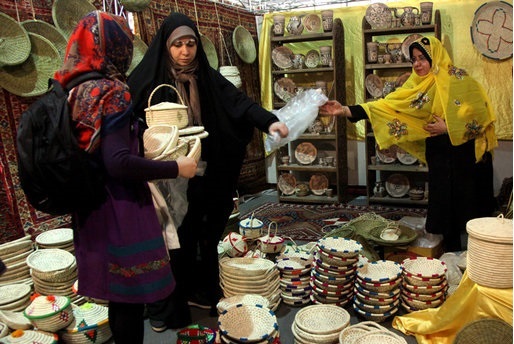 نمایشگاه صنایع دستی در بوشهر افتتاح شد