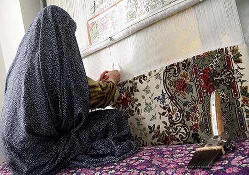 رونق بازار بافندگان فرش در شب&zwnj;های عید