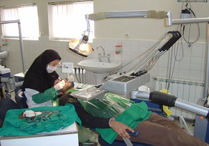 استقرار کلینیک سیار دندانپزشکی  در روستای باغچه جیک سلماس 