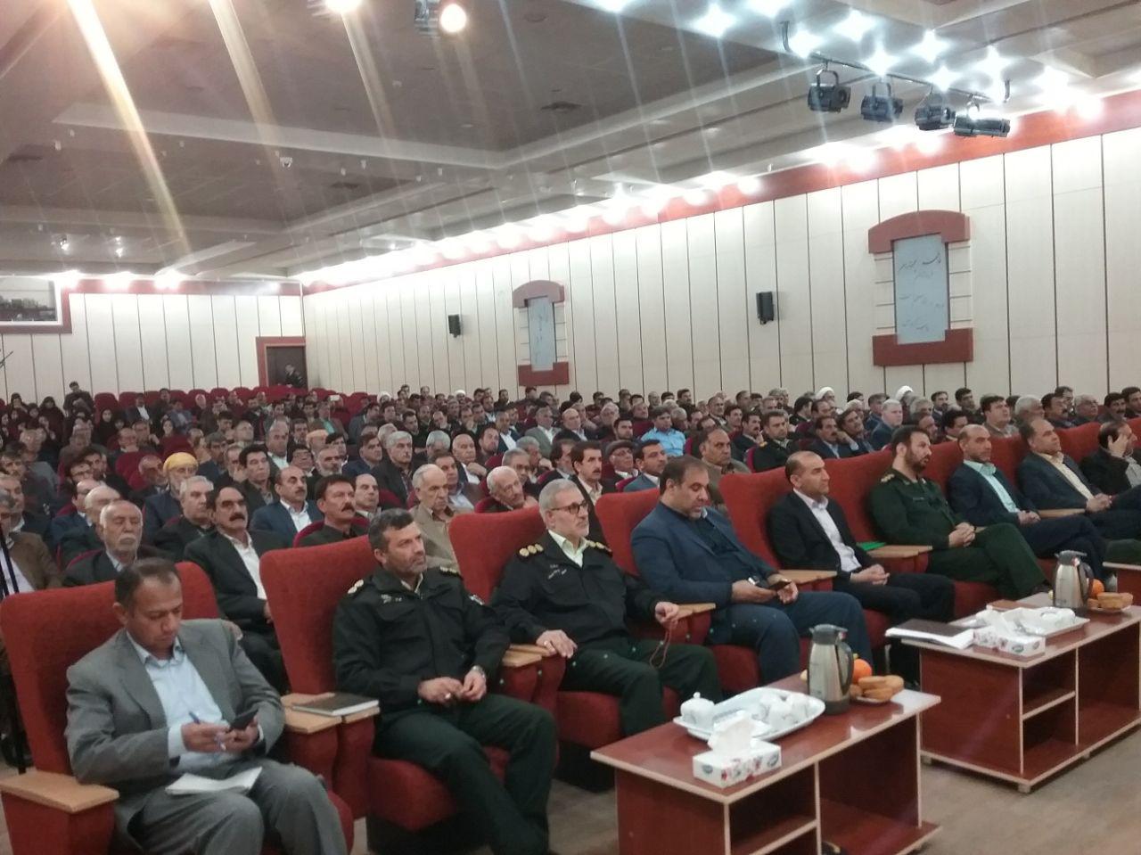 مسائل اجتماعی نیازمند نگاه خاص است