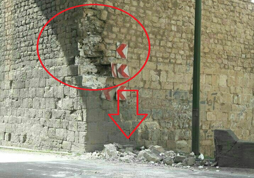 وارد شدن خسارت به پل تاریخی پلدختر در اثر برخورد کامیون با پل + تصـاویر وارد شدن خسارت به پل تاریخی پلدختر در اثر برخورد کامیون با پل + تصـاویر