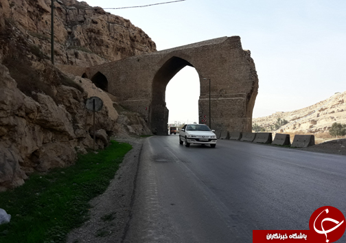 وارد شدن خسارت به پل تاریخی پلدختر در اثر برخورد کامیون + تصـاویر وارد شدن خسارت به پل تاریخی پلدختر در اثر برخورد کامیون + تصـاویر