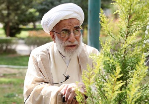 آیت الله جنتی: درختکاری از باقیات الصالحات است
