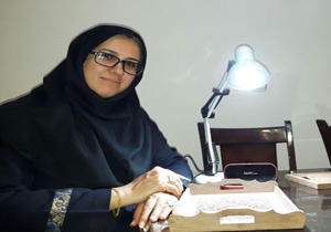 موفقیت بانوی هنرمند فارس در کسب نشان ملی مرغوبیت