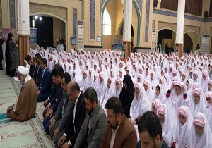 برگزاری جشن تکلیف دانش آموزان دختر کلاس سوم در آبادان