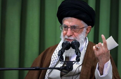 رهبر انقلاب: پس از ۳۰ سال هنوز رزمندگان ما به دلیل آلودگی‌های شیمیایی برخی کشور‌ها گرفتارند + فیلم