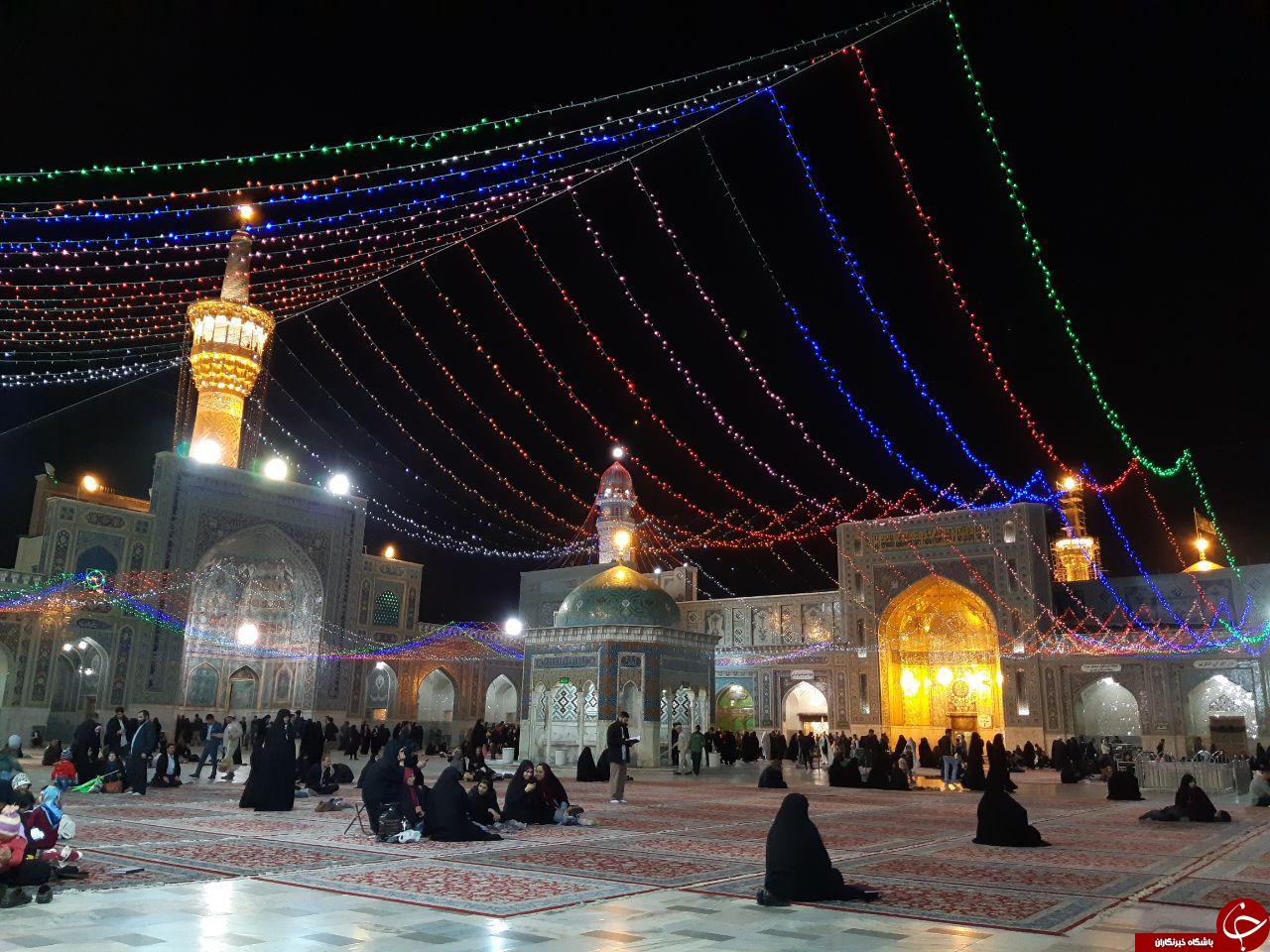 حرم مطهر رضوی در شب میلاد حضرت فاطمه زهرا (س) + تصاویر