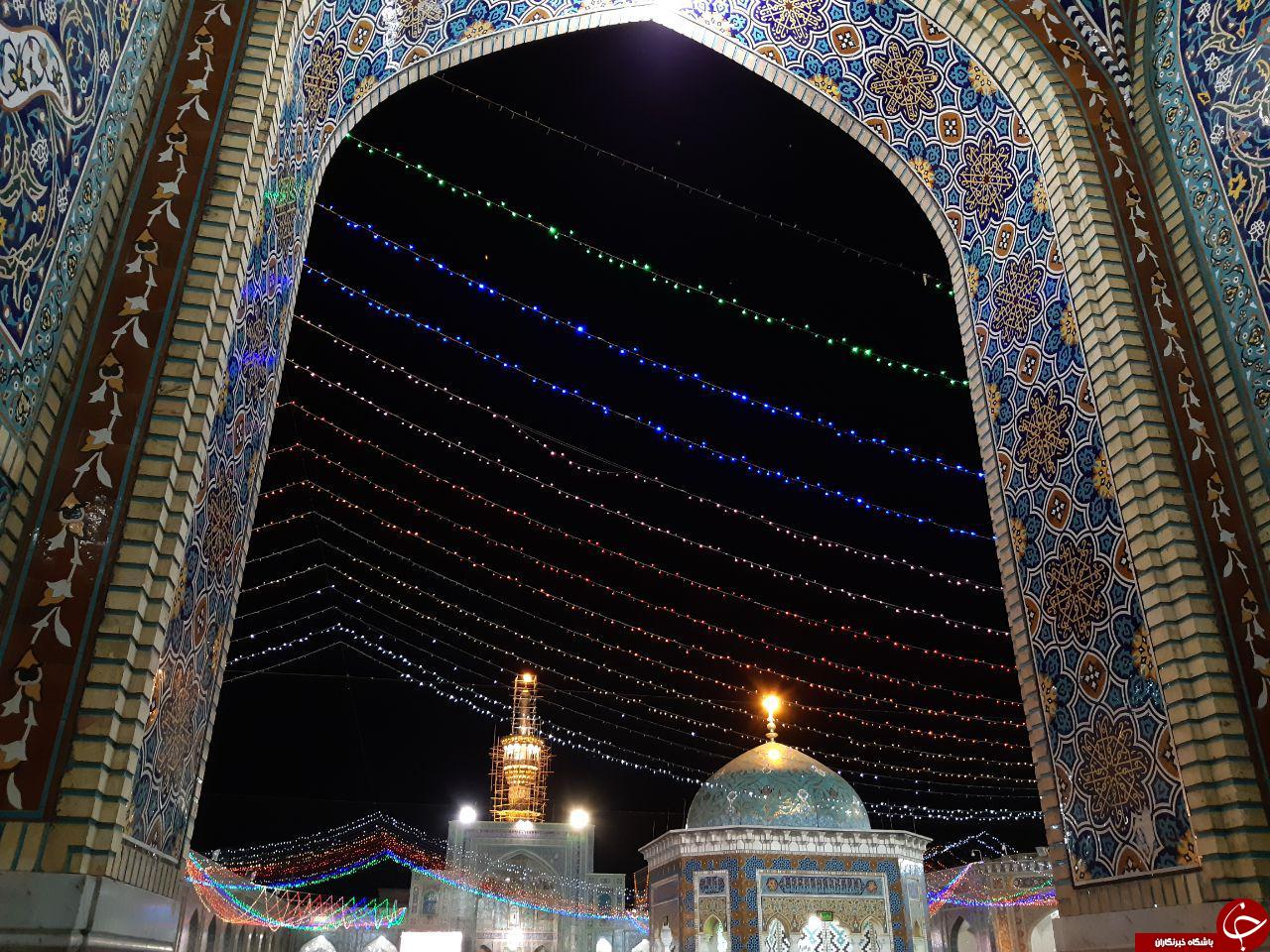 حرم مطهر رضوی در شب میلاد حضرت فاطمه زهرا (س) + تصاویر