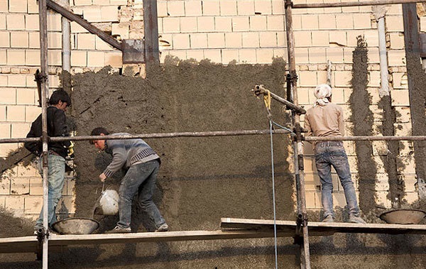 &lrm;وقتی نیروی کار خارجی شرایط را برای کارگرن ساختمانی ایرانی، دشوارتر می کند