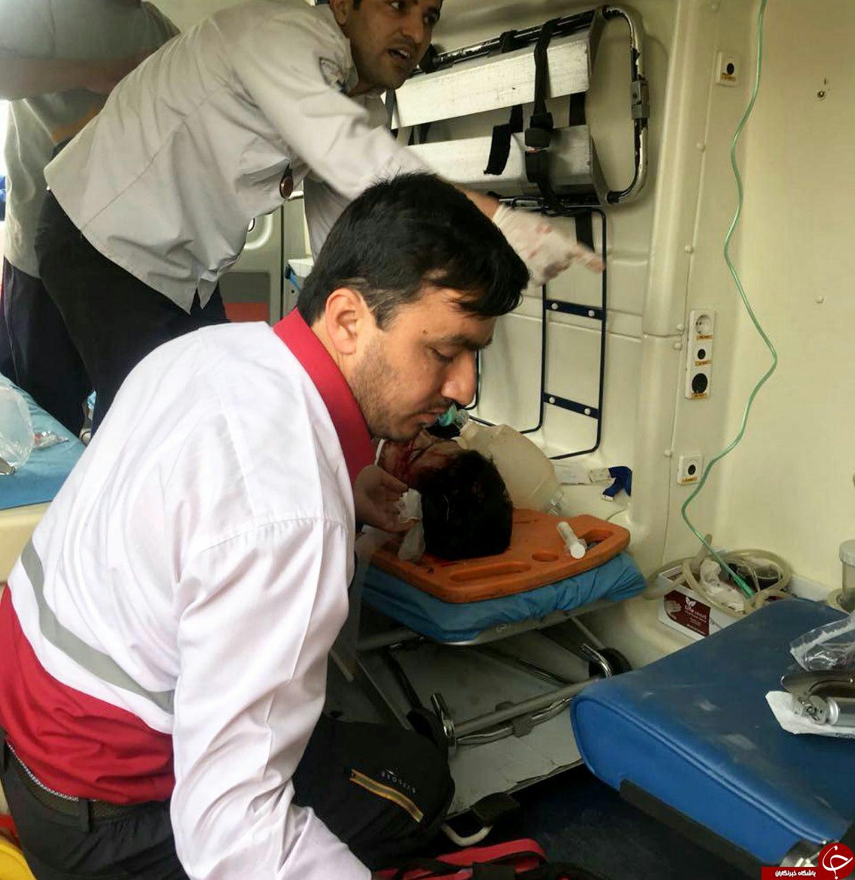 بر اثر وقوع دو حادثه رانندگی 4تن زخمی شدند+تصاویر