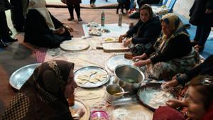 برگزاری جشنواره حلوای سنتی در ضیابر صومعه سرا