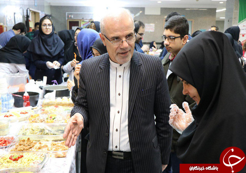 جمع آوری کمک ۲۲۰ میلیون ریالی در جشنواره غذای خانگی و گل + تصاویر
