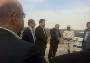 بازدید معاونان سازمان محیط زیست و نماینده وزارت خارجه از تالاب خشک هامون