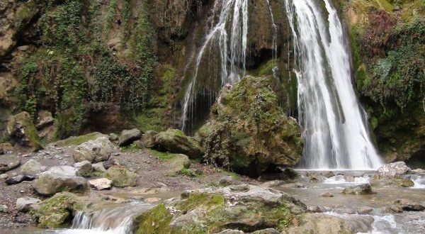تنها آبشار خزه&lrm;ای جهان در بهشت جنگل&zwnj;های گلستان ////دیوی نوروز