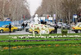 آذین‌‌بندی مشهد با 30 هزار متر ریسه رنگی