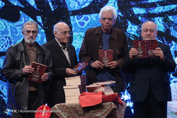 آیین چراغ، خاموشی نیست