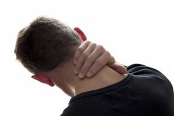 به گردن خودتان رحم کنید/نحوه نشستن صحیح پشت میز کامپیوتر