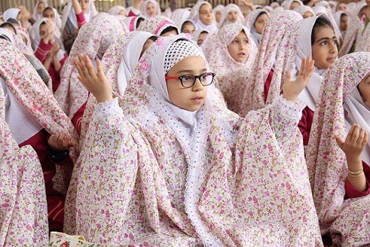 جشن تکلیف الهی ۳۵۰ دختر دلیجانی +تصاویر