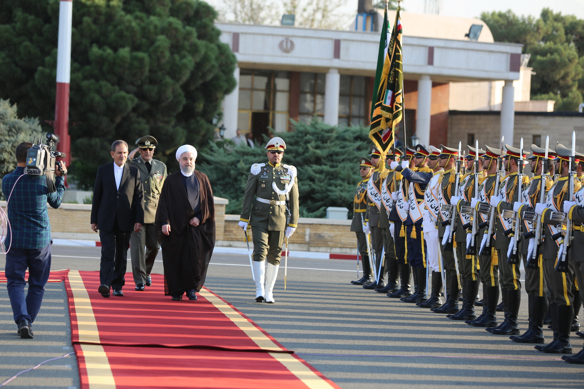 رئیس جمهور در سال 96 به کدام کشور خارجی سفر کرد؟