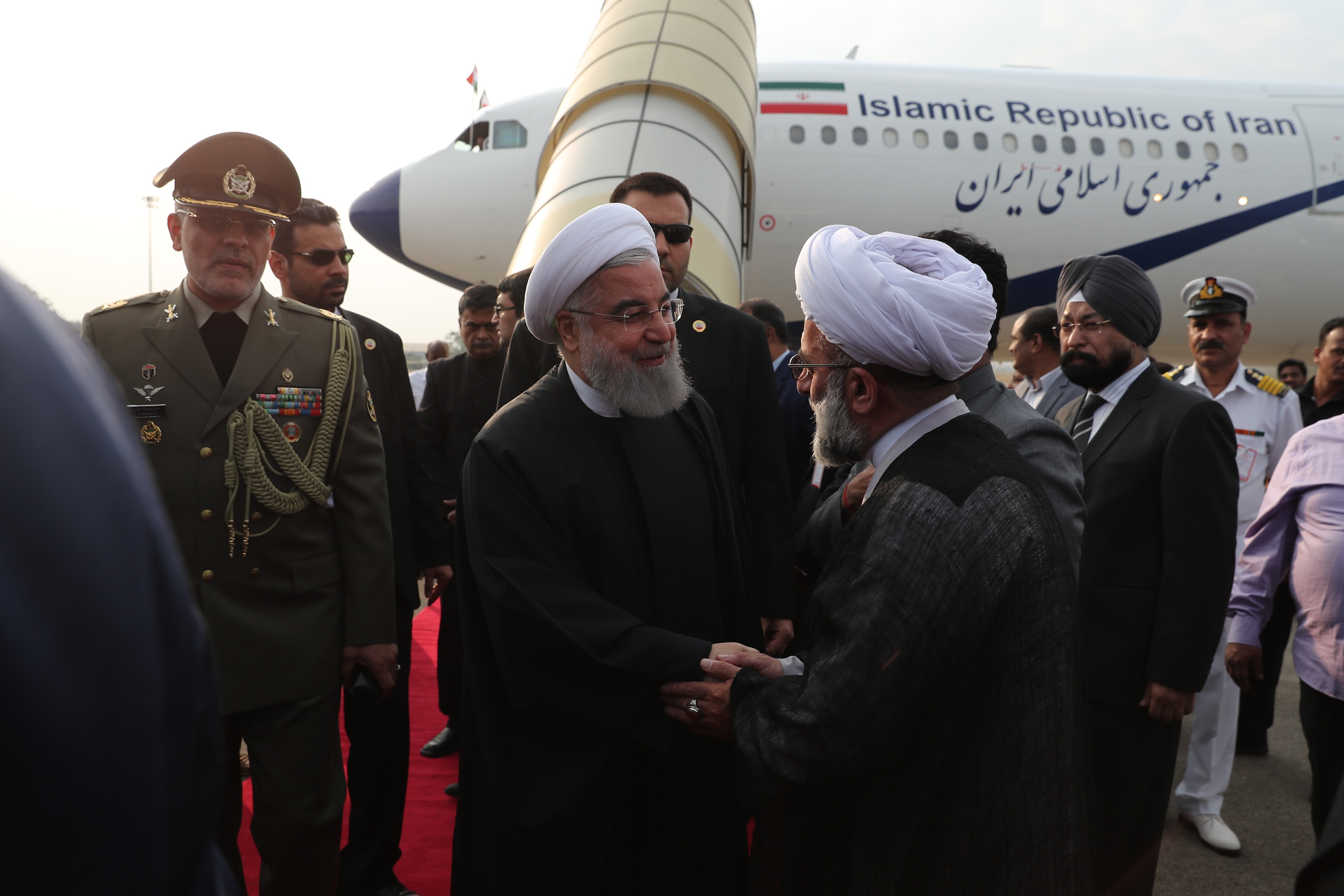 رئیس جمهور در سال 96 به کدام کشور خارجی سفر کرد؟