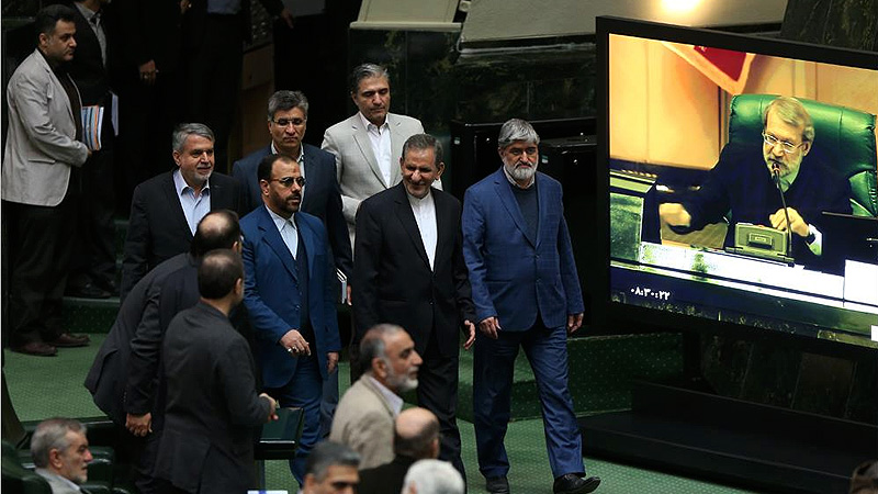 کدامیک از اعضای کابینه دولت ربیعی را در جلسه استیضاح همراهی کردند؟