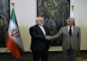 ظریف با وزیر امور خارجه پاکستان دیدار کرد