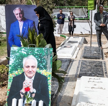 هنرمندان بر مزار علی معلم / &laquo;ایران&zwnj;دوست بود&raquo;
