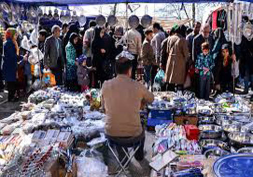 بازار متنوع در مازندران با انواع سلیقه&zwnj;های زنان ومردان ایرانی برای استقبال رفتن عید نوروز