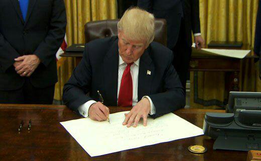 ترامپ فرمان &laquo;وضعیت اضطراری ملی&raquo; علیه ایران را برای یک سال دیگر تمدید کرد