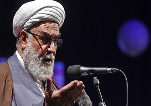 &laquo;شهدا&raquo; فداکارانی هستند که مدیون هیچ کس نیستند