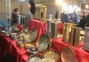 نمایشگاه سوغات و صنایع دستی کشور در دامغان گشایش یافت