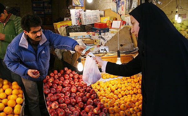 توزیع میوه شب عید از فردا آغاز می شود